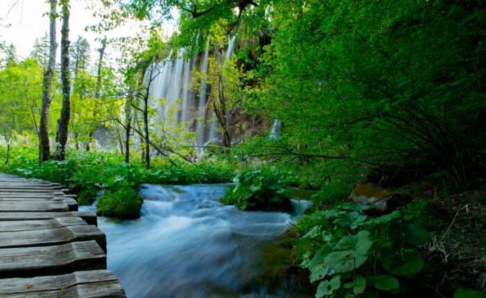 Split to Zagreb Private Transfer via Plitvice Lakes | Travel with a local driver